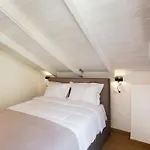 Pillow Lägenhet *