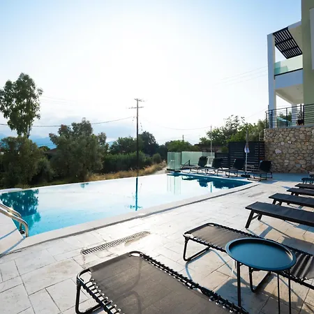 Pillow Apartment Nikiana